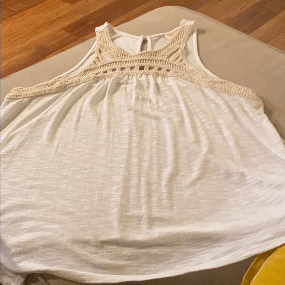 MOSSIMO top with crochet trim